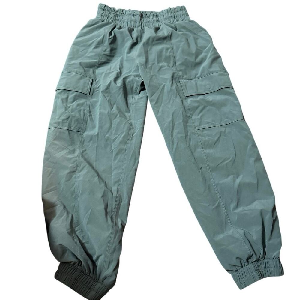 Athleta Girl Woven Cargo Wide Leg Joggers, Sage Green, Girls Size Medium